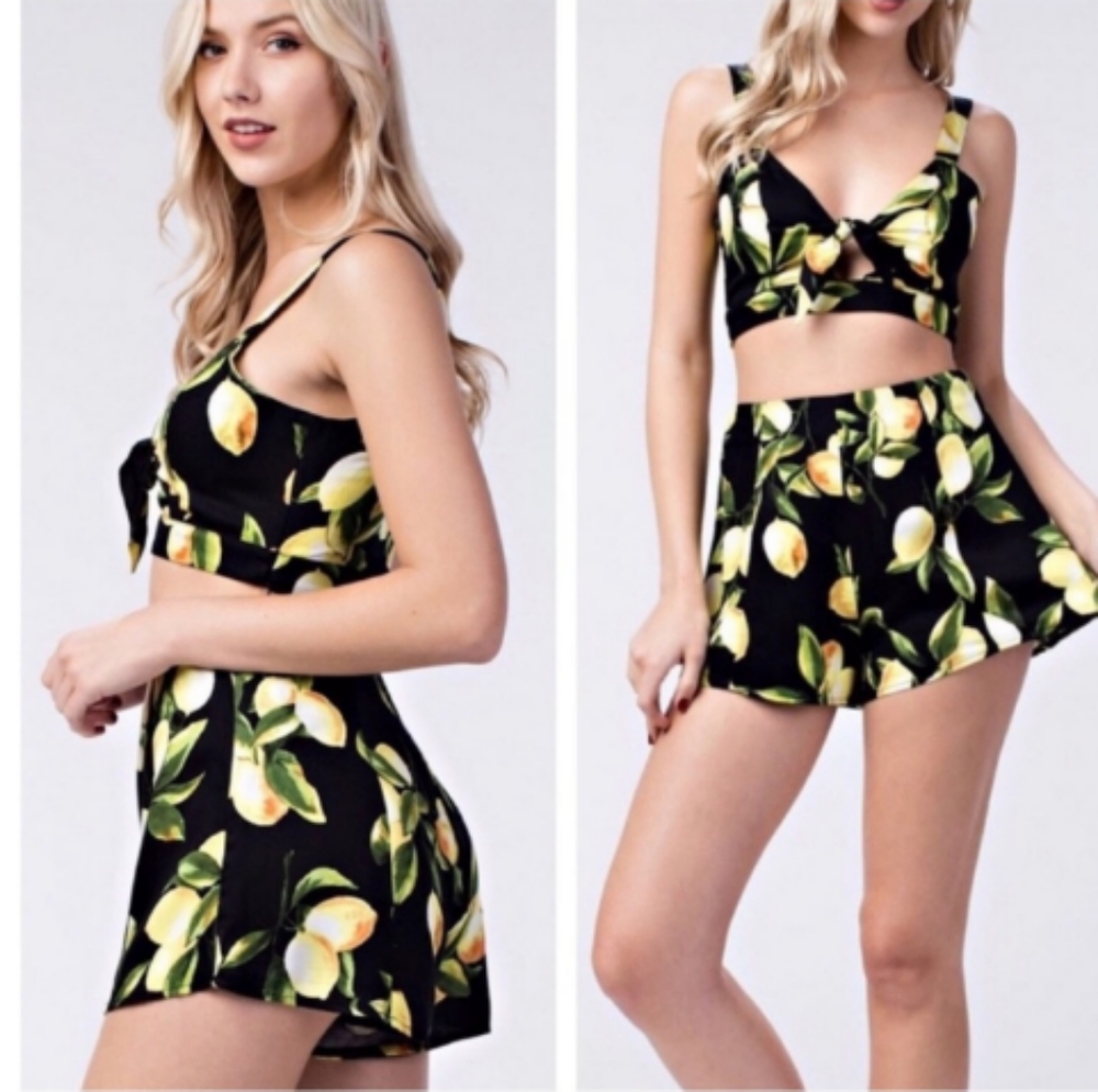 *Wild Honey 2-Piece Crop‎ Top & Shorts Set Black Lemon Print Size M
